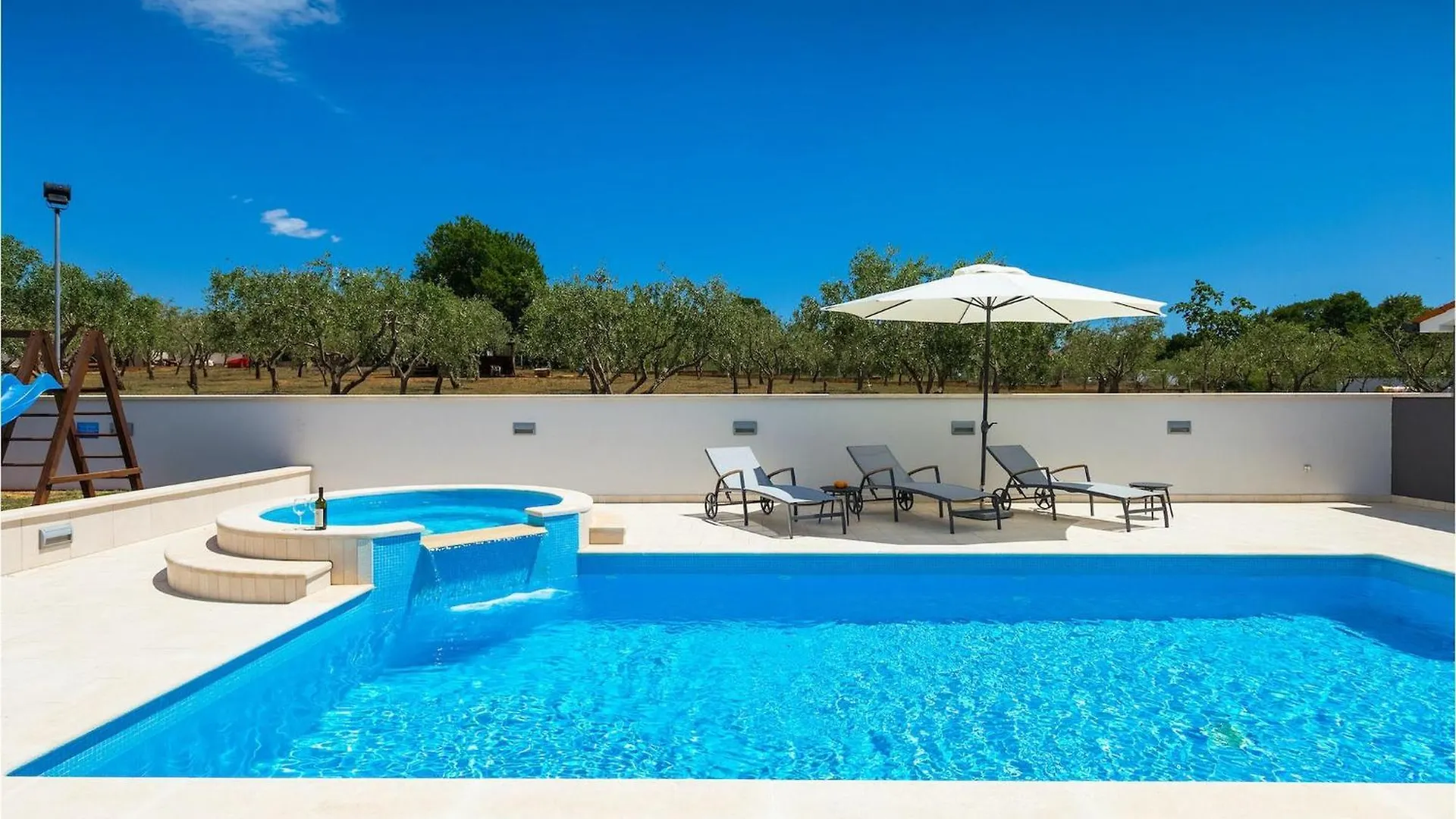 Villa Vale Pula 0*,  Kroatië